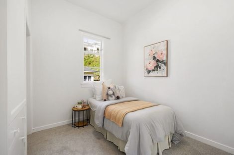 Photo of property in 29 Garden Road, Northland, Wellington, 6012