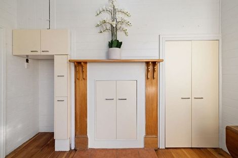 Photo of property in 128 Victoria Street, Cambridge, 3434