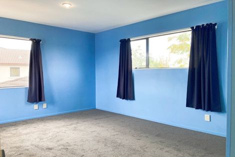 Photo of property in 18 Piriti Drive, Te Atatu Peninsula, Auckland, 0610