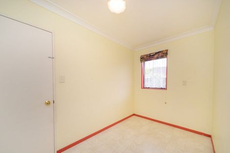 Photo of property in 112 John F Kennedy Drive, Milson, Palmerston North, 4414