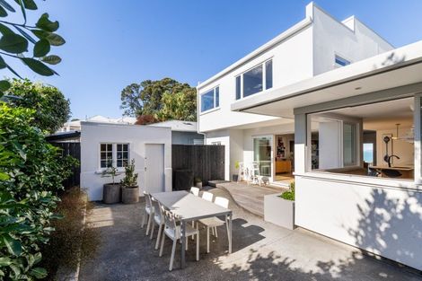 Photo of property in 9 Elizabeth Road, Bluff Hill, Napier, 4110