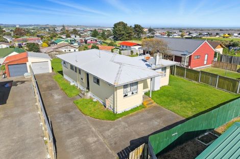 Photo of property in 49 Lee Street, Castlecliff, Whanganui, 4501
