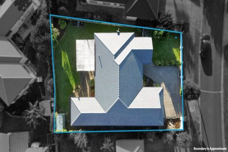 Photo of property in 8 Yarlside Place, Northpark, Auckland, 2013