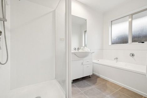 Photo of property in 58 Lough Bourne Drive, Pukekohe, 2120