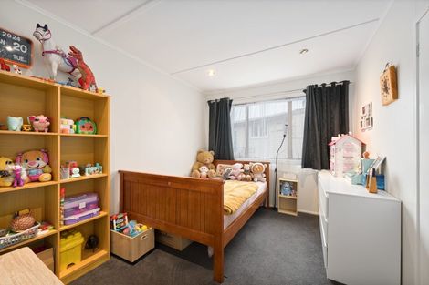 Photo of property in 37 Pomaria Road, Henderson, Auckland, 0610