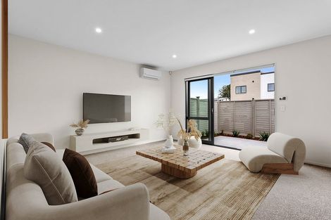Photo of property in 28 Viridian Avenue, Rosehill, 2113