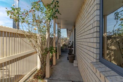 Photo of property in 2 Garrison Street, Carterton, 5713