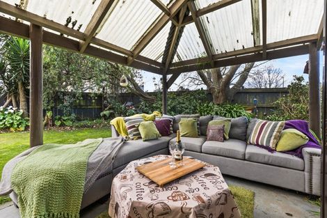 Photo of property in 16 Cormack Place, Greenmeadows, Napier, 4112