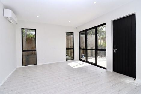 Photo of property in 127b Oreil Avenue, West Harbour, Auckland, 0618