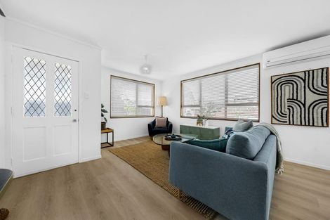 Photo of property in 1/52 Butterworth Drive, Glendene, Auckland, 0602