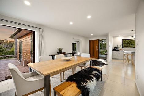 Photo of property in 883 Peak Road, Helensville, 0875