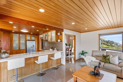 Photo of property in 175 Oaia Road, Muriwai, Waimauku, 0881