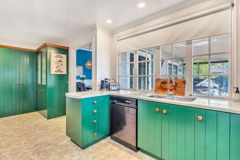 Photo of property in 8 Cochrane Street, Fairy Springs, Rotorua, 3015