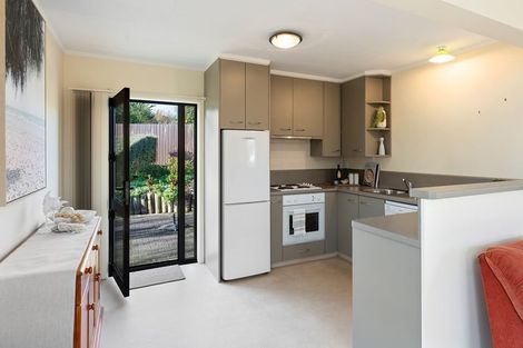 Photo of property in 27 Waimea Road, Waikanae Beach, Waikanae, 5036