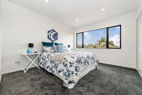Photo of property in 13b Renata Crescent, Te Atatu Peninsula, Auckland, 0610