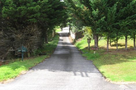 Photo of property in 25a Rangeview Road, Sunnyvale, Auckland, 0612