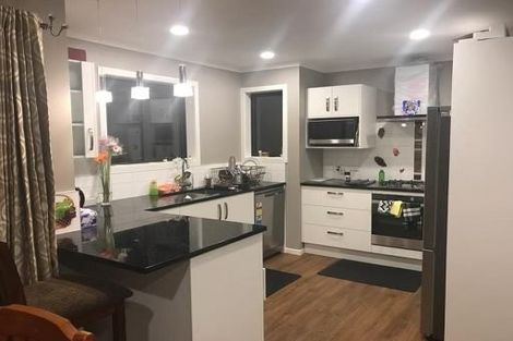 Photo of property in 85 Spenmoor Street, Newlands, Wellington, 6037