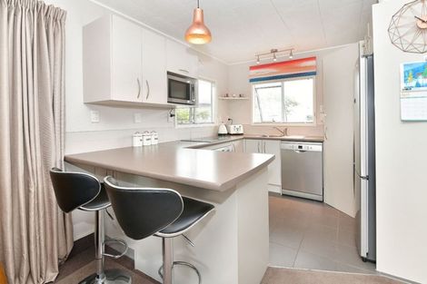 Photo of property in 69b Red Beach Road, Red Beach, 0932