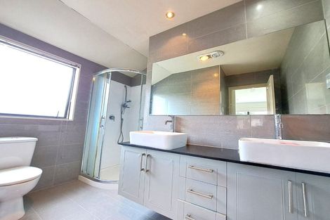 Photo of property in 3 Spoonbill Place, Unsworth Heights, Auckland, 0632