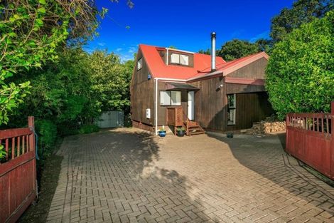 Photo of property in 1/44 Kaipatiki Road, Glenfield, Auckland, 0629