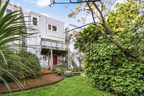 Photo of property in 100 Austin Street, Mount Victoria, Wellington, 6011