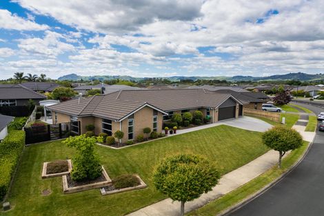 Photo of property in 16 Lilac Close, Cambridge, 3434