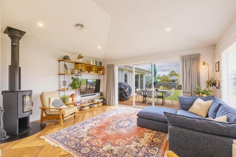 Photo of property in 16 Dee Street, Otane, 4202