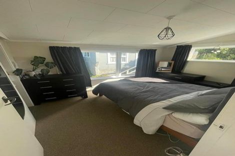 Photo of property in 23 Huntingdon Street, Northland, Wellington, 6012