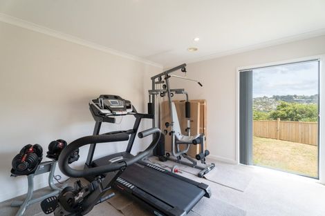 Photo of property in 5 Romaine Road, Churton Park, Wellington, 6037