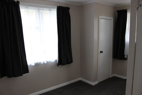 Photo of property in 614f1- Fergusson Drive, Trentham, Upper Hutt, 5018
