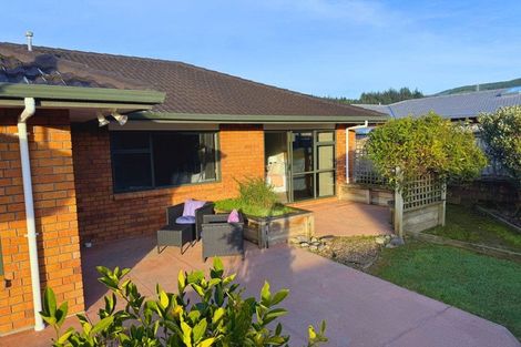 Photo of property in 45 Kirton Drive, Riverstone Terraces, Upper Hutt, 5018