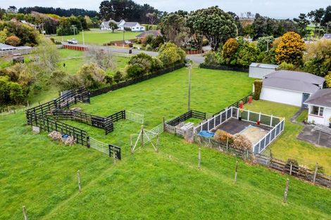 Photo of property in 414 South Road, Hawera, 4674