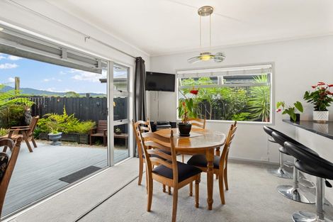 Photo of property in 12 Redwings Close, Whitianga, 3510