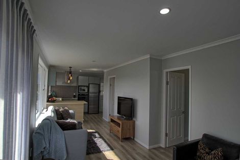 Photo of property in 1/3 Flaxdale Street, Birkdale, Auckland, 0626