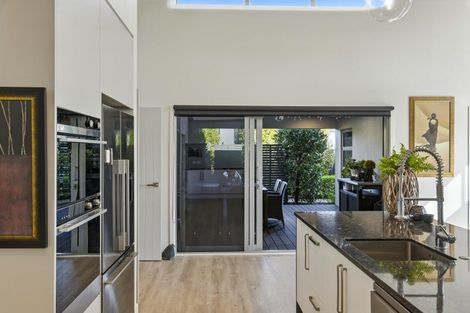 Photo of property in 22 Taranui Way, Paraparaumu Beach, Paraparaumu, 5032