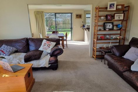 Photo of property in 26 Glen Bay Close, Pinehill, Auckland, 0632