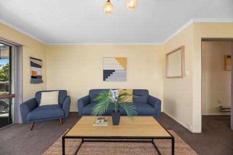 Photo of property in 2/136 Wainoni Road, Avondale, Christchurch, 8061