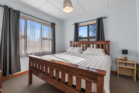 Photo of property in 18 Corlett Street, Utuhina, Rotorua, 3015