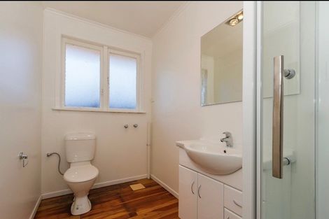 Photo of property in 11 Rewa Street, New Lynn, Auckland, 0600