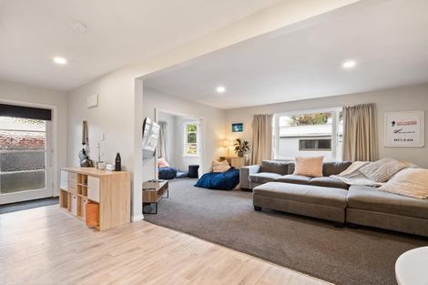 Photo of property in 53 Cutts Road, Russley, Christchurch, 8042