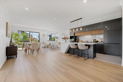 Photo of property in 14 Parkmore Drive, Rosehill, 2113