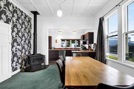 Photo of property in 278 South Road, Hawera, 4610