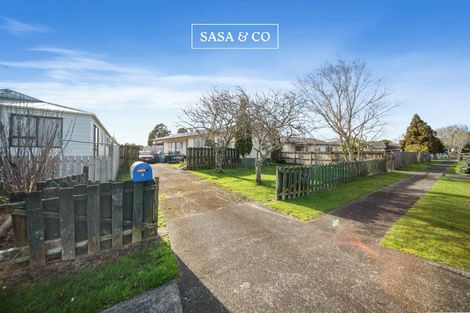 Photo of property in 4 Stoll Place, Clendon Park, Auckland, 2103