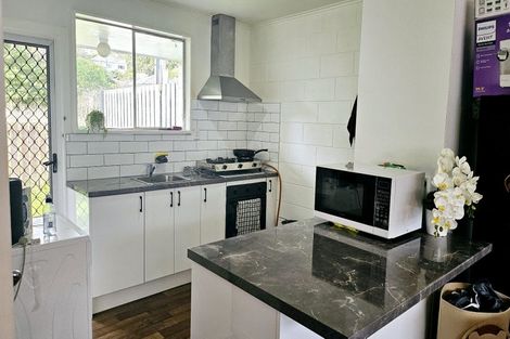 Photo of property in 10f3 Rawson Street, Tawa, Wellington, 5028