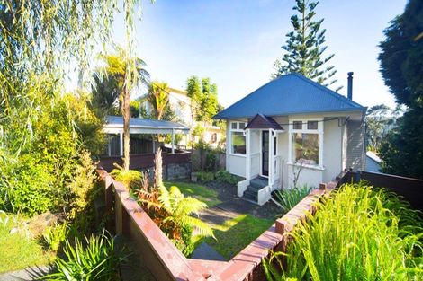 Photo of property in 44 Minnehaha Avenue, Titirangi, Auckland, 0604