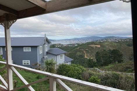 Photo of property in 10 Grumman Lane, Newlands, Wellington, 6037