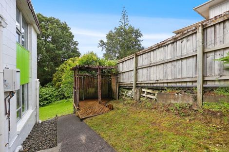 Photo of property in 3/52 Fruitvale Road, New Lynn, Auckland, 0600