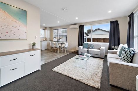 Photo of property in 7 Farnborough Street, Aranui, Christchurch, 8061