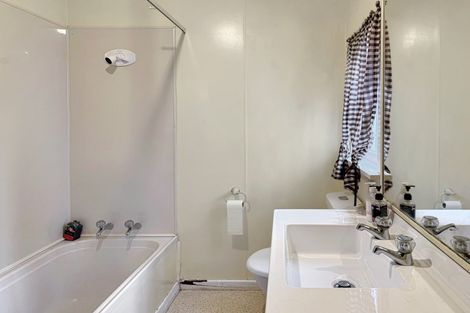 Photo of property in 2096 Rangiwahia Road, Rangiwahia, Kimbolton, 4774