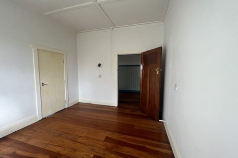 Photo of property in 3152 Great North Road, New Lynn, Auckland, 0600